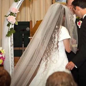 Cathedral wedding veil white with pearls
